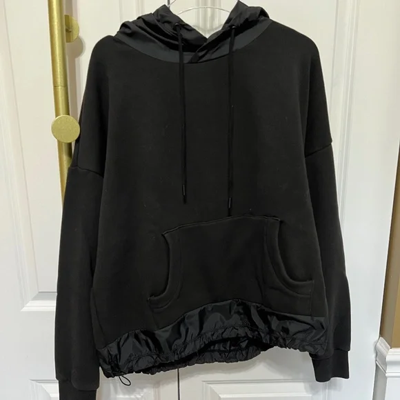 Zella Women's Black Hoodie - Picture 1 of 4